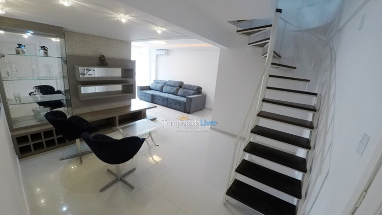 Apartamento para aluguel de temporada em Bombinhas (Praia de Bombas)