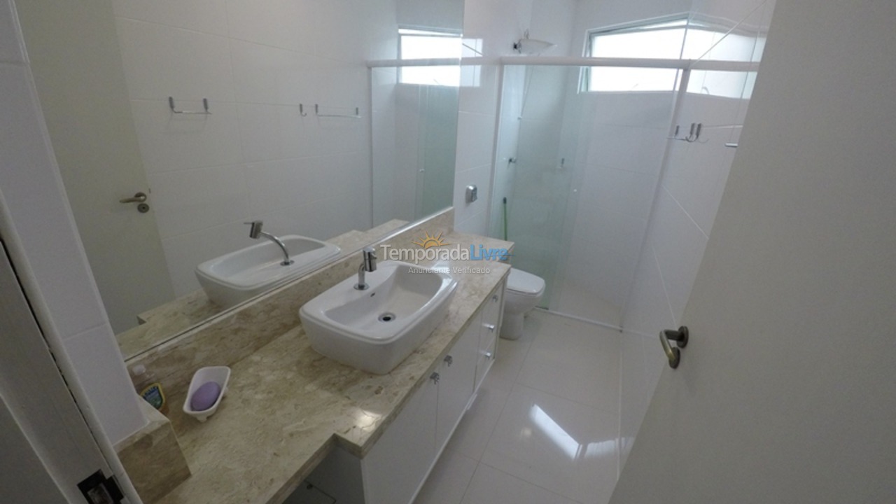 Apartamento para aluguel de temporada em Bombinhas (Praia de Bombas)