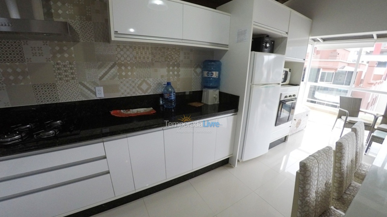 Apartamento para aluguel de temporada em Bombinhas (Praia de Bombas)
