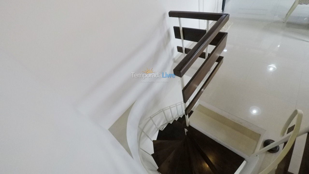 Apartamento para aluguel de temporada em Bombinhas (Praia de Bombas)