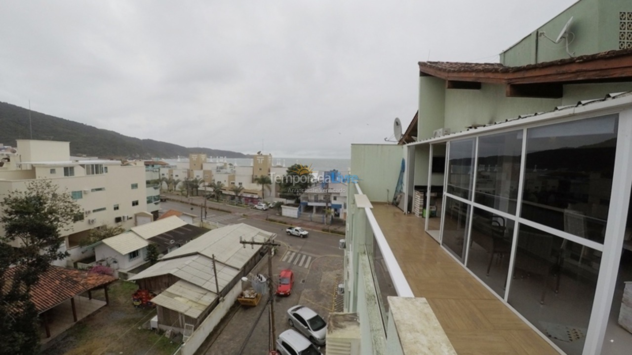 Apartamento para aluguel de temporada em Bombinhas (Praia de Bombas)