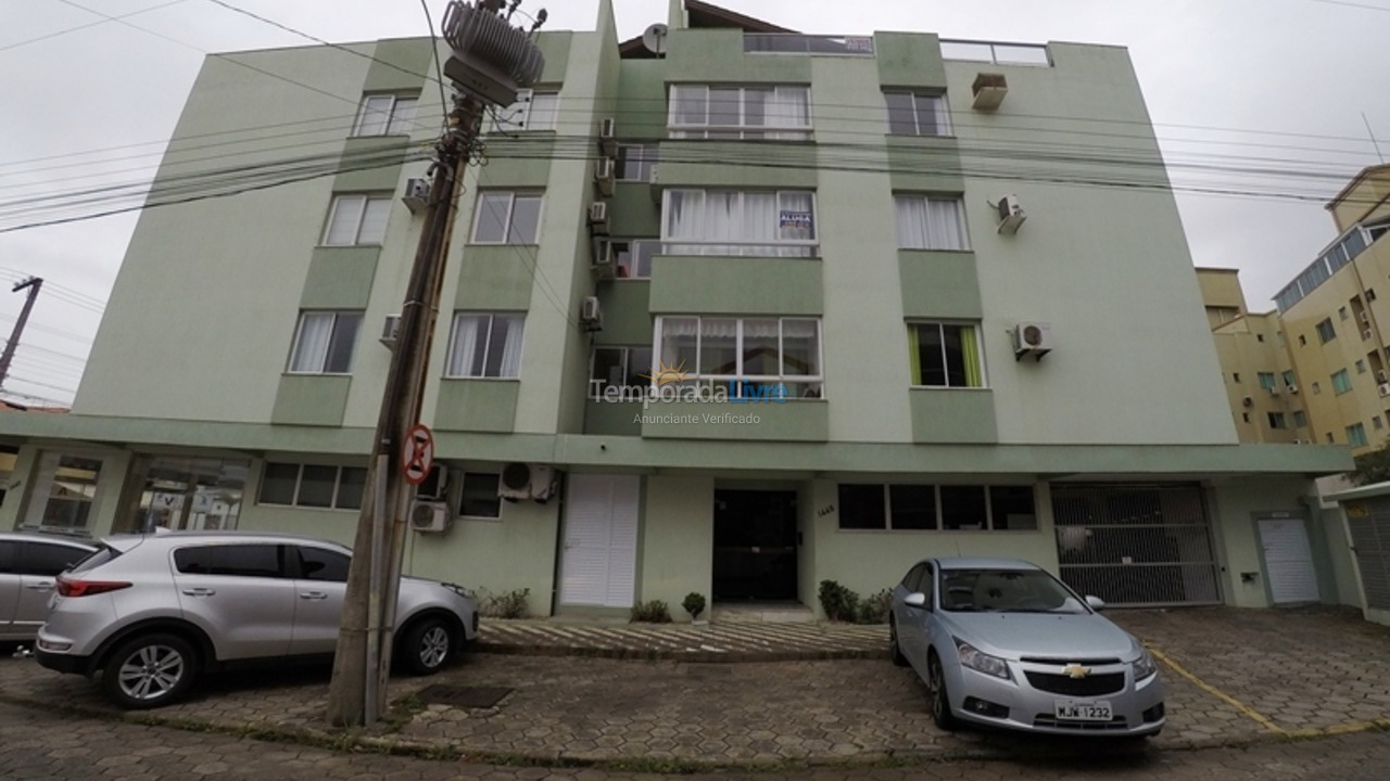 Apartamento para aluguel de temporada em Bombinhas (Praia de Bombas)