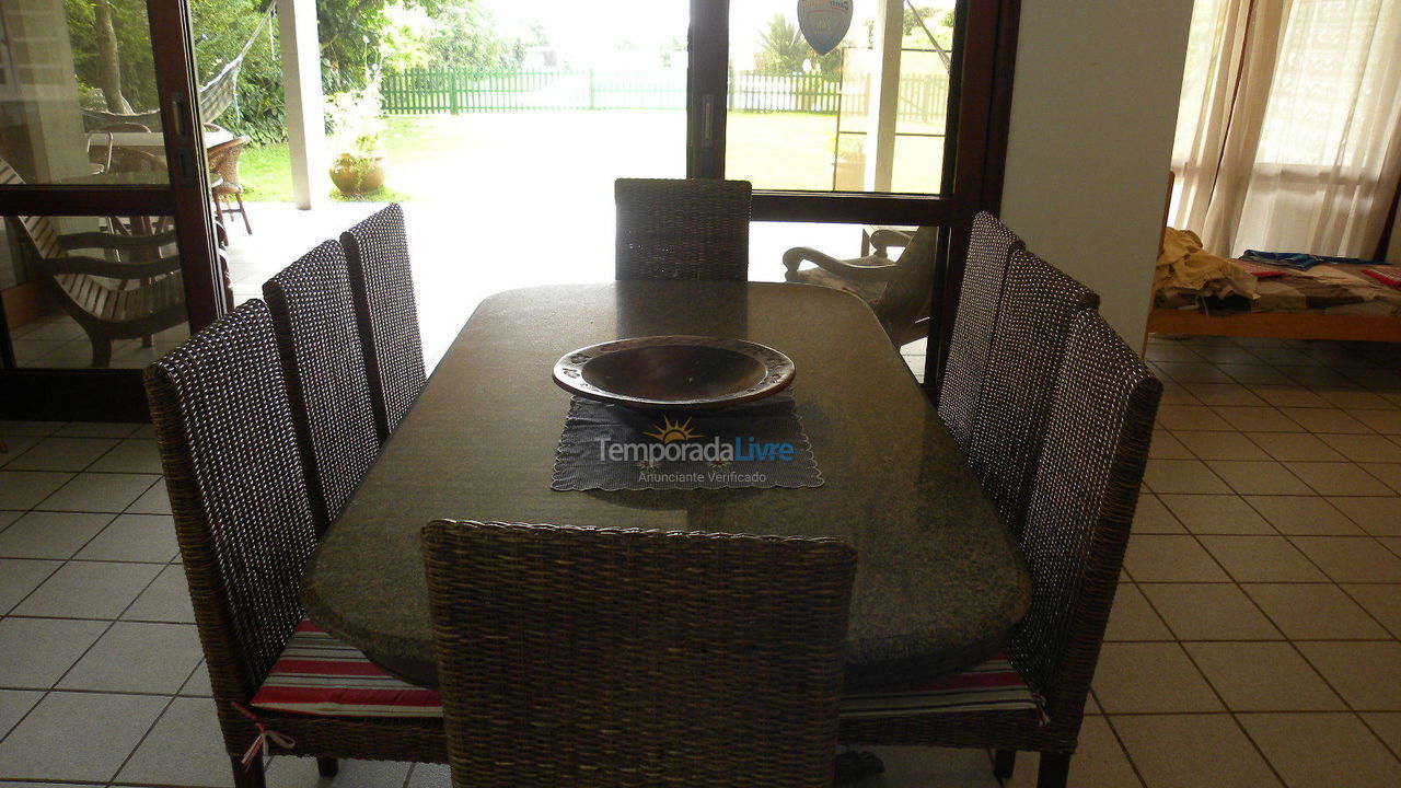 Casa para aluguel de temporada em Florianópolis (Praia Brava)