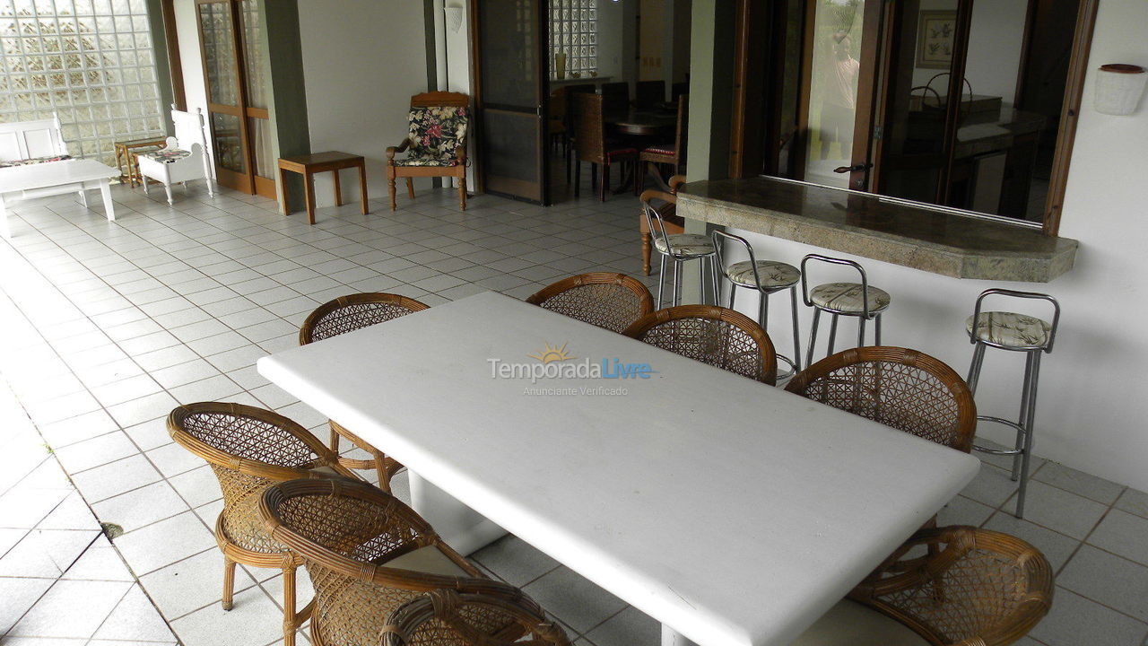 Casa para aluguel de temporada em Florianópolis (Praia Brava)