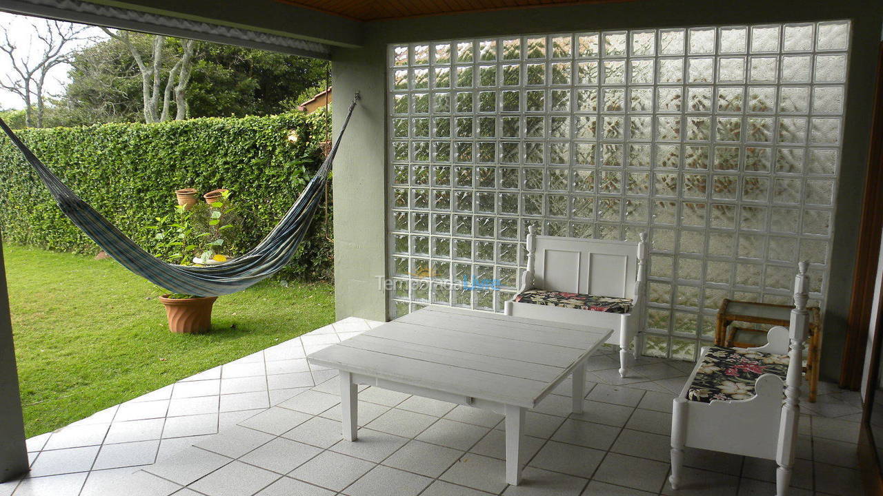 Casa para aluguel de temporada em Florianópolis (Praia Brava)