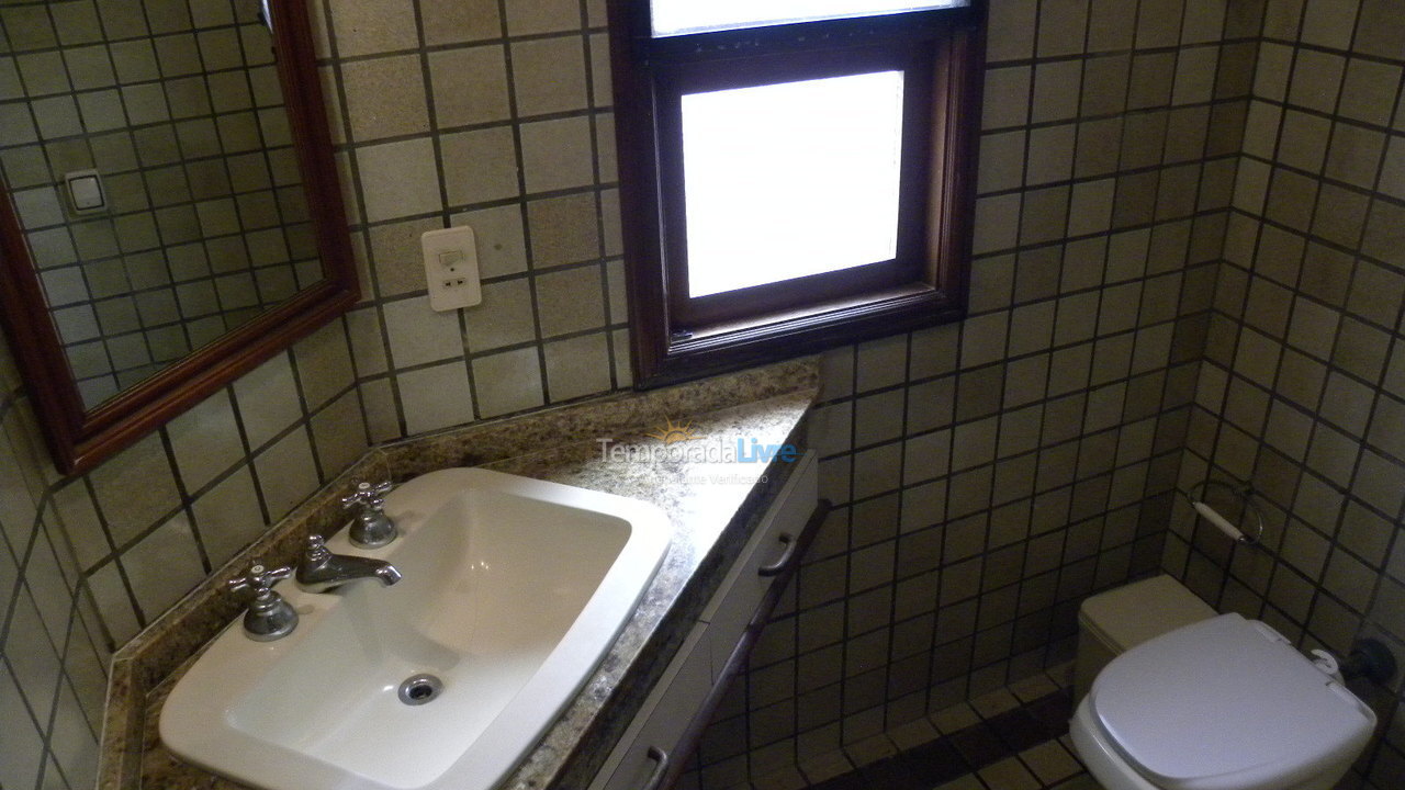 Casa para aluguel de temporada em Florianópolis (Praia Brava)