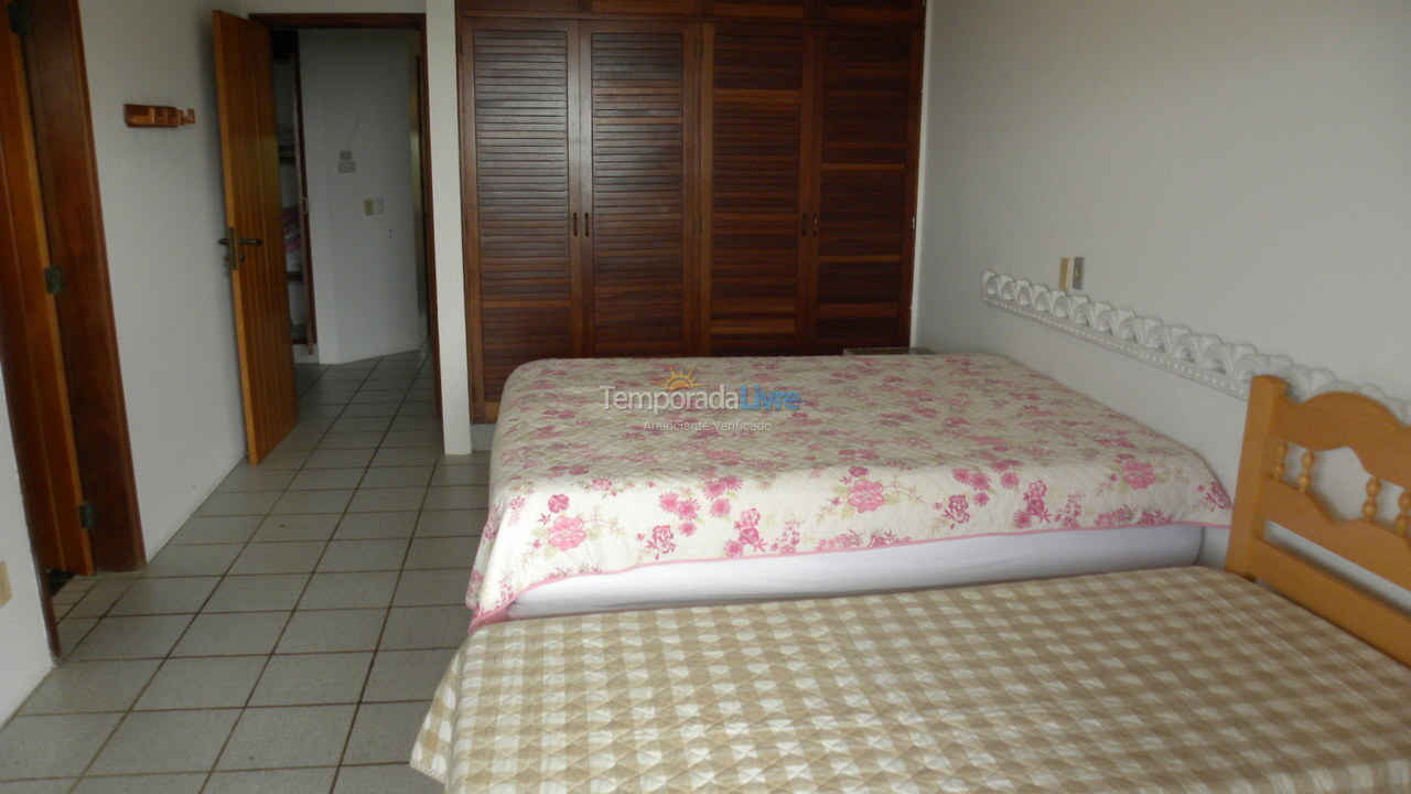 Casa para aluguel de temporada em Florianópolis (Praia Brava)