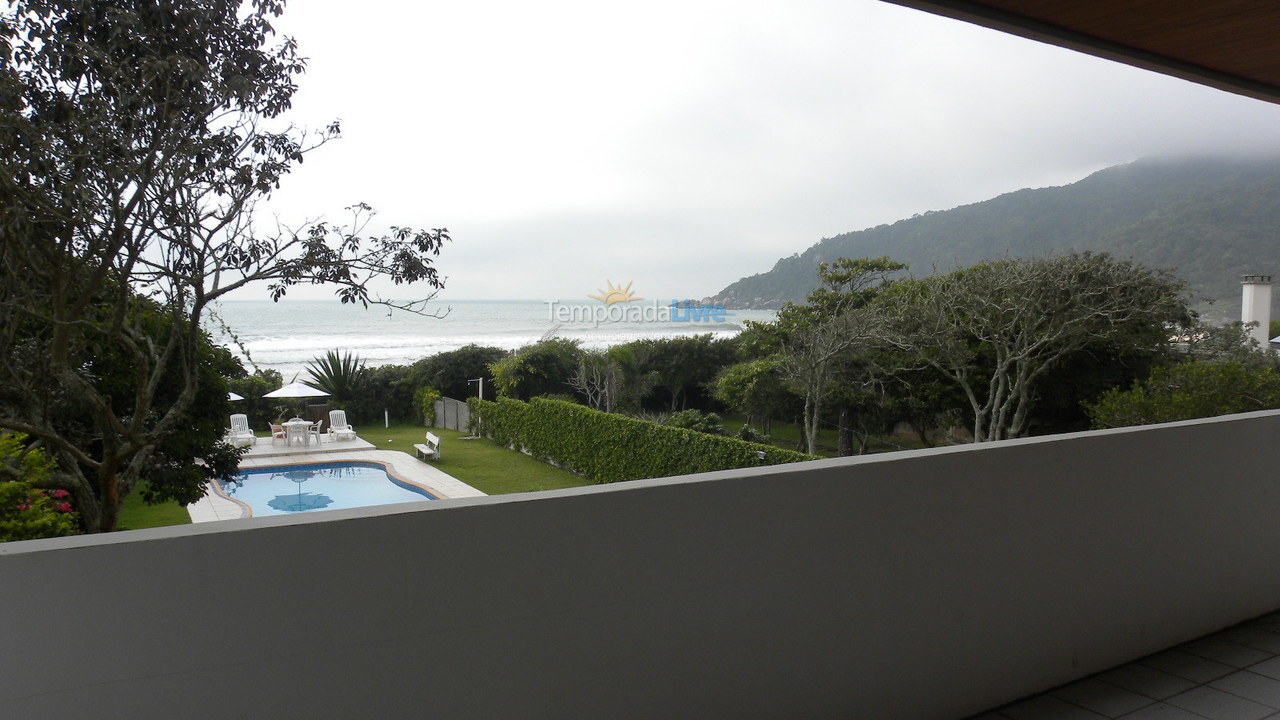 Casa para aluguel de temporada em Florianópolis (Praia Brava)