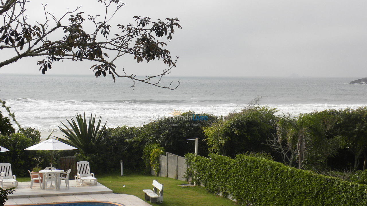 Casa para aluguel de temporada em Florianópolis (Praia Brava)