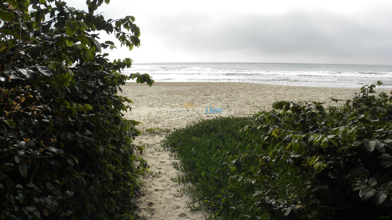 Casa para aluguel de temporada em Florianópolis (Praia Brava)
