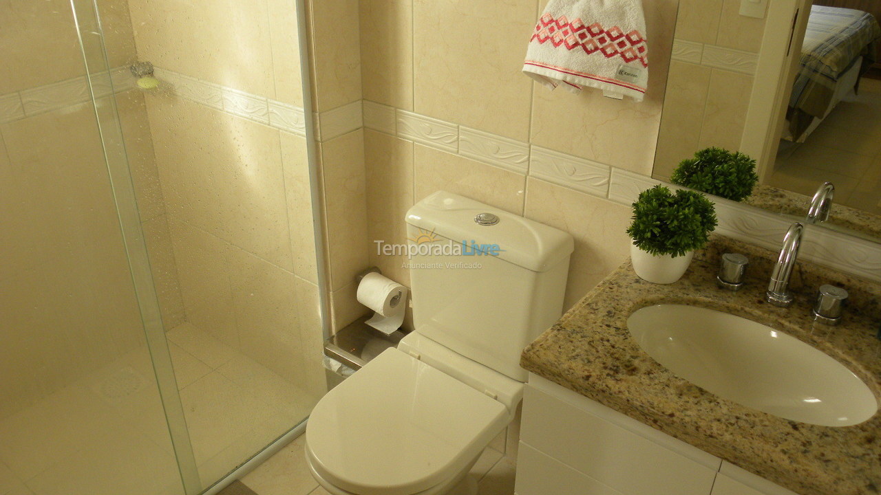 Apartamento para aluguel de temporada em Florianópolis (Praia Brava)