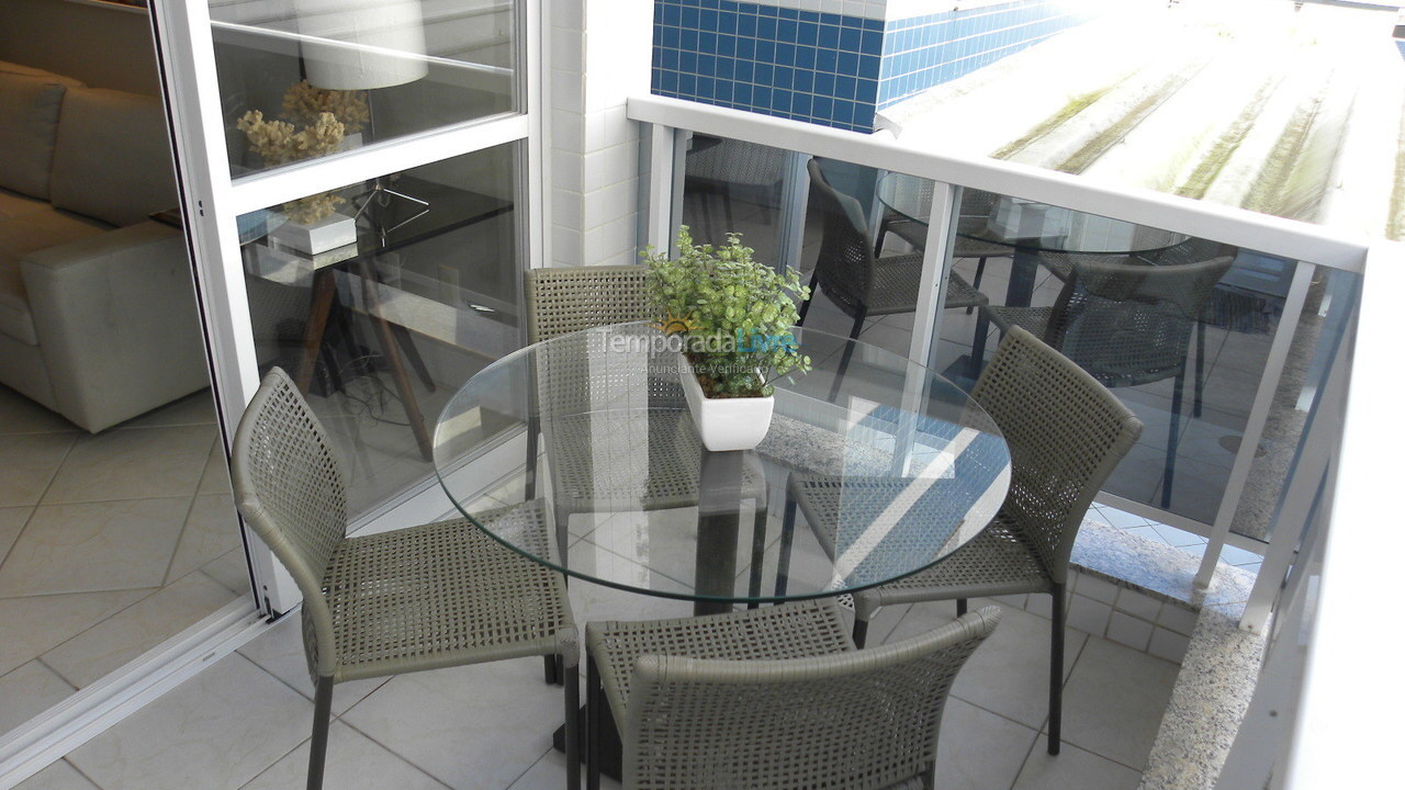 Apartamento para aluguel de temporada em Florianópolis (Praia Brava)