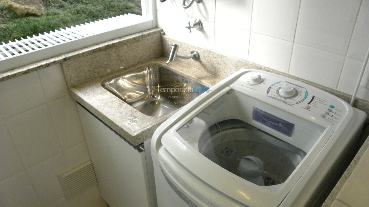 Apartamento para aluguel de temporada em Florianópolis (Praia Brava)