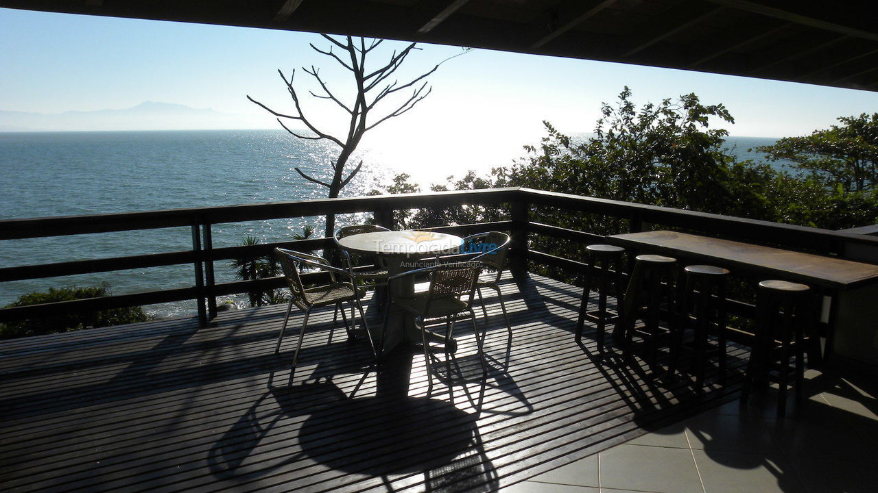 Casa para aluguel de temporada em Florianópolis (Lagoinha)
