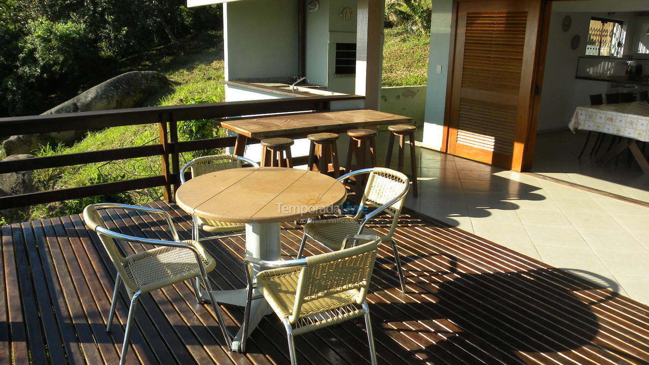 Casa para aluguel de temporada em Florianópolis (Lagoinha)