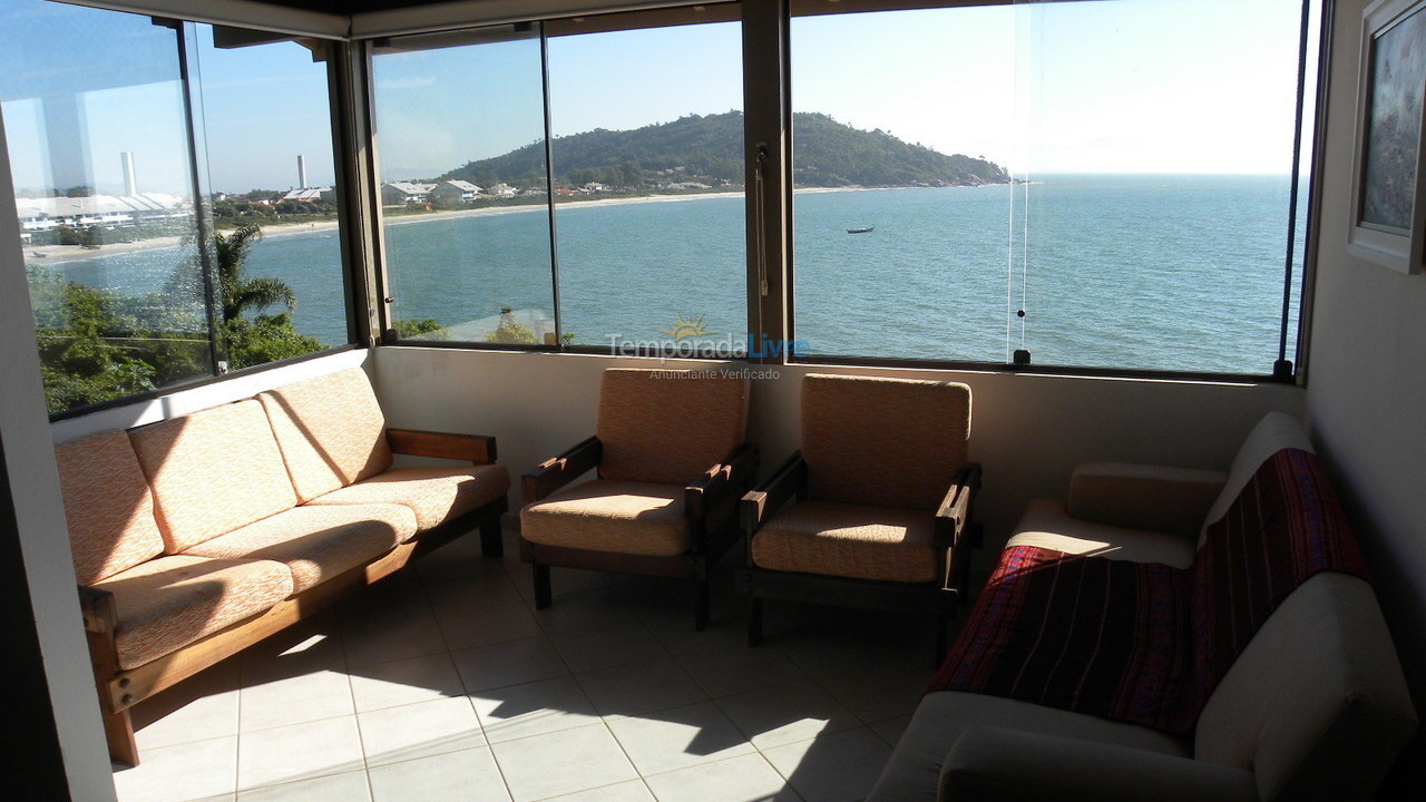 Casa para aluguel de temporada em Florianópolis (Lagoinha)