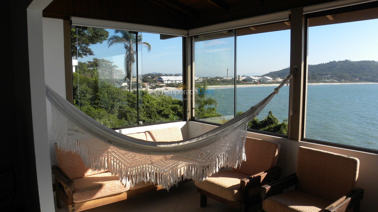 Casa para aluguel de temporada em Florianópolis (Lagoinha)