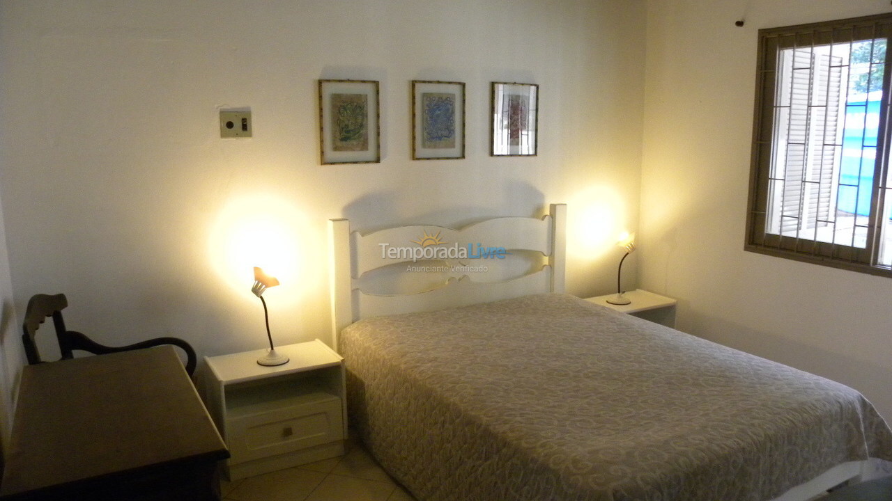 Casa para aluguel de temporada em Florianópolis (Lagoinha)