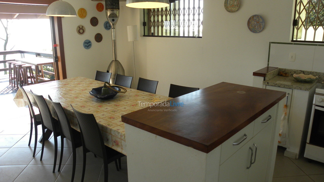 Casa para aluguel de temporada em Florianópolis (Lagoinha)