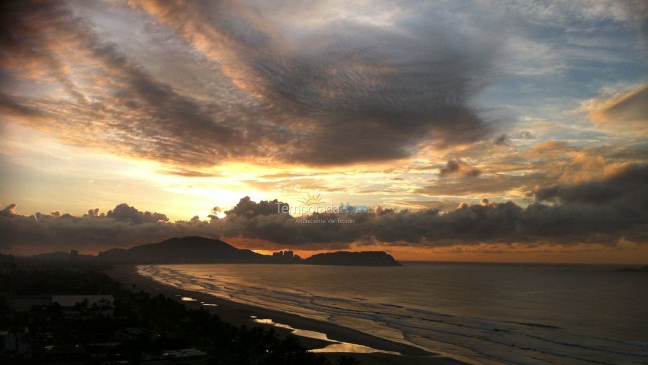 Apartment for vacation rental in Guarujá (Enseada)