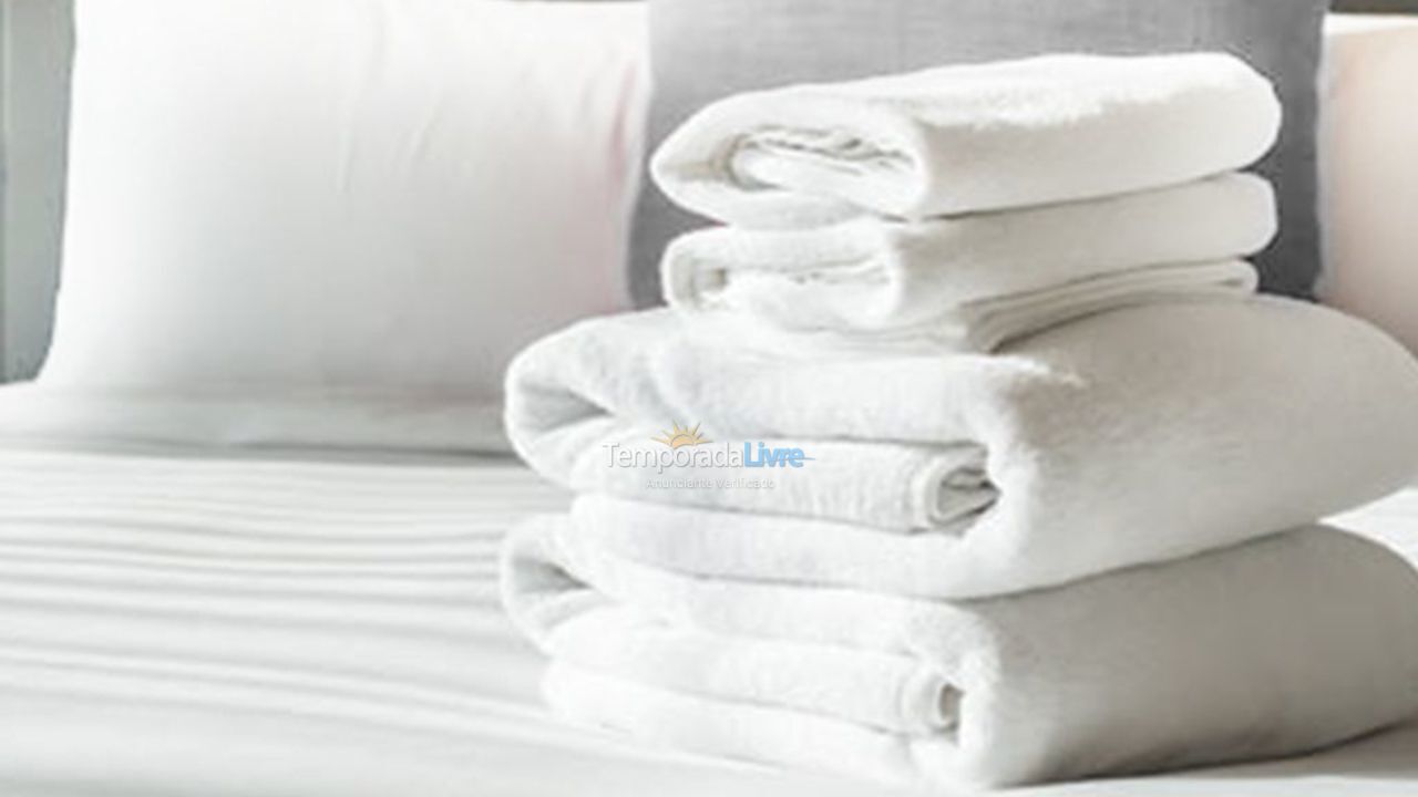 Apartamento para aluguel de temporada em Guarujá (Pitangueiras)