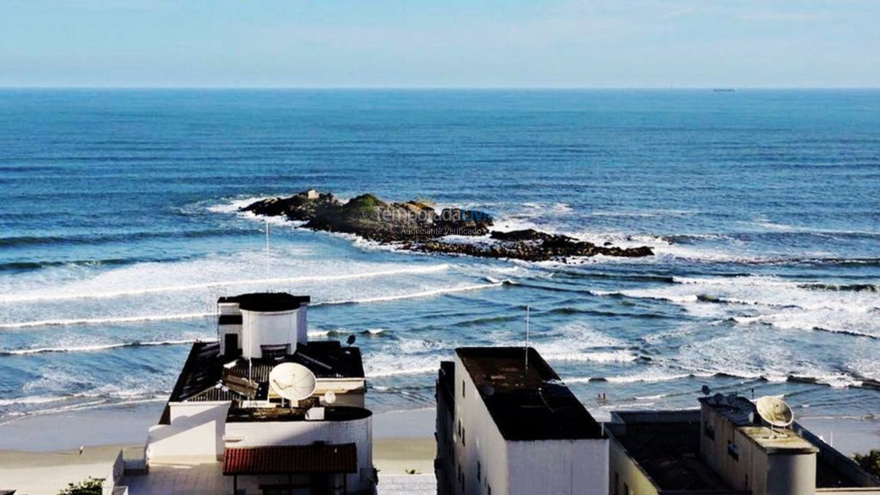 Apartamento para aluguel de temporada em Guarujá (Pitangueiras)