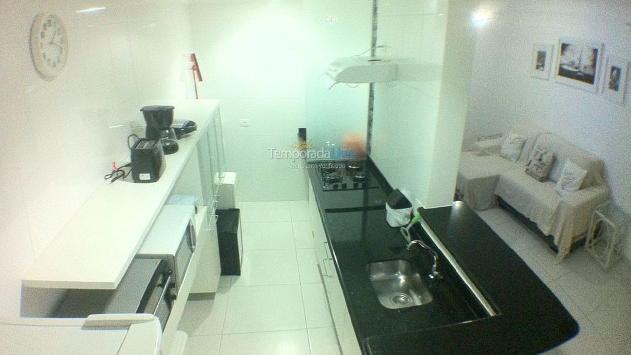 Apartamento para aluguel de temporada em Guarujá (Pitangueiras)