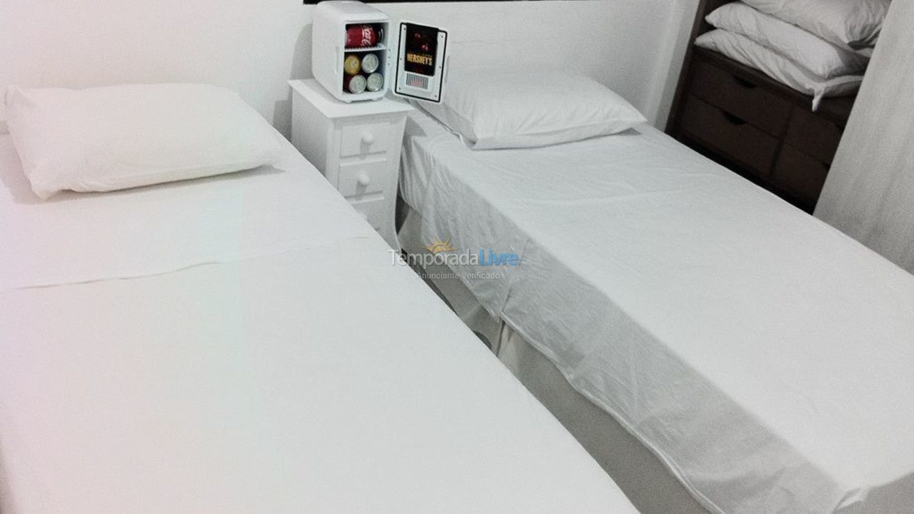 Apartamento para aluguel de temporada em Guarujá (Pitangueiras)