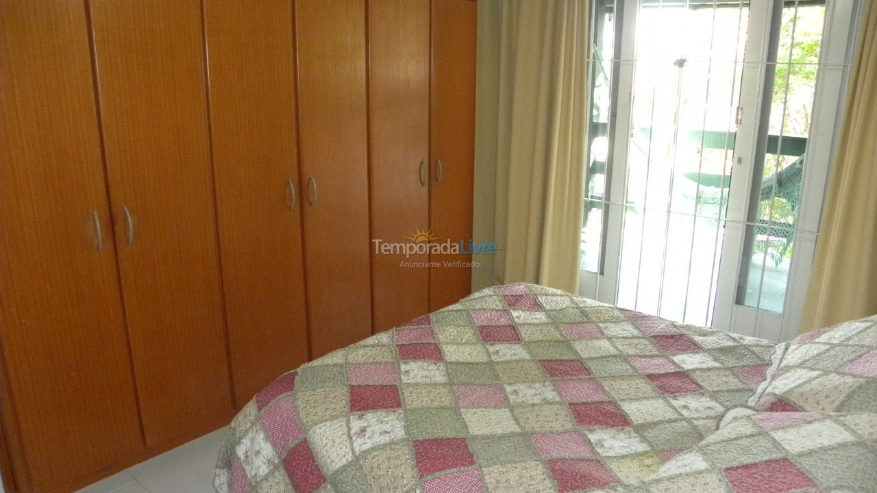 Casa para aluguel de temporada em Florianópolis (Ponta das Canas)