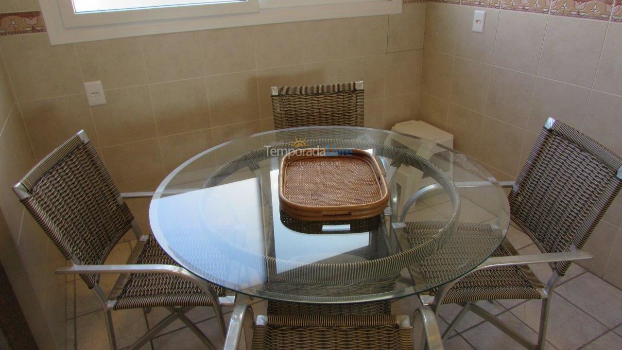 Apartamento para alquiler de vacaciones em Florianópolis (Praia Brava)
