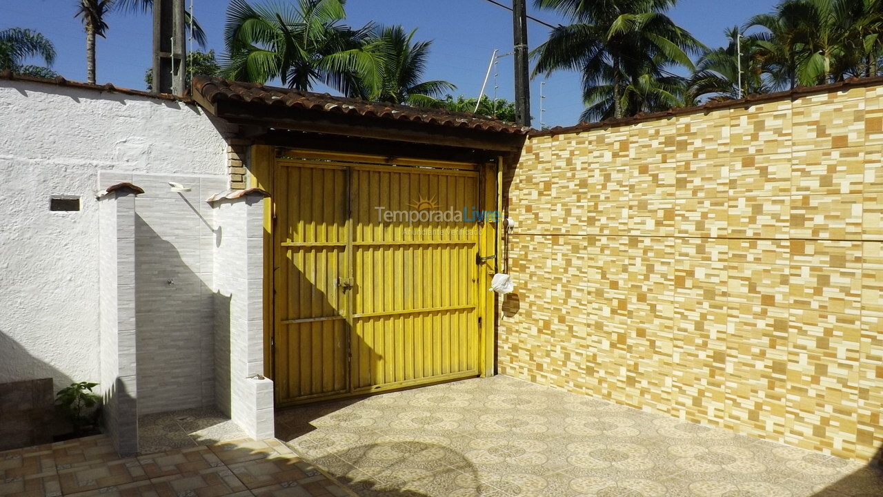 Casa para aluguel de temporada em Ubatuba (Pereque Açu)