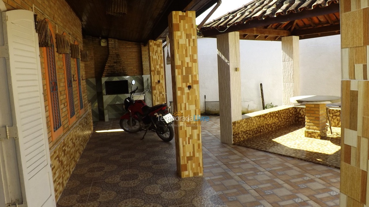 Casa para aluguel de temporada em Ubatuba (Pereque Açu)