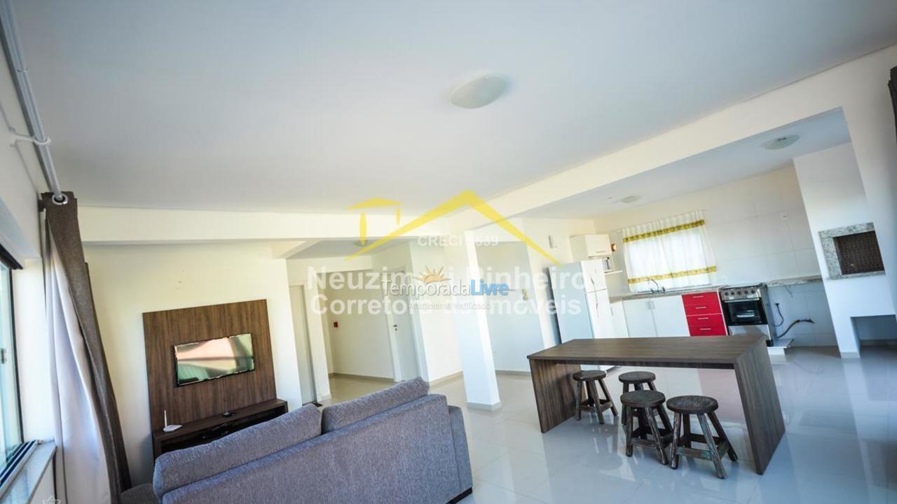 Apartamento para aluguel de temporada em Bombinhas (Praia de Quatro Ilhas)