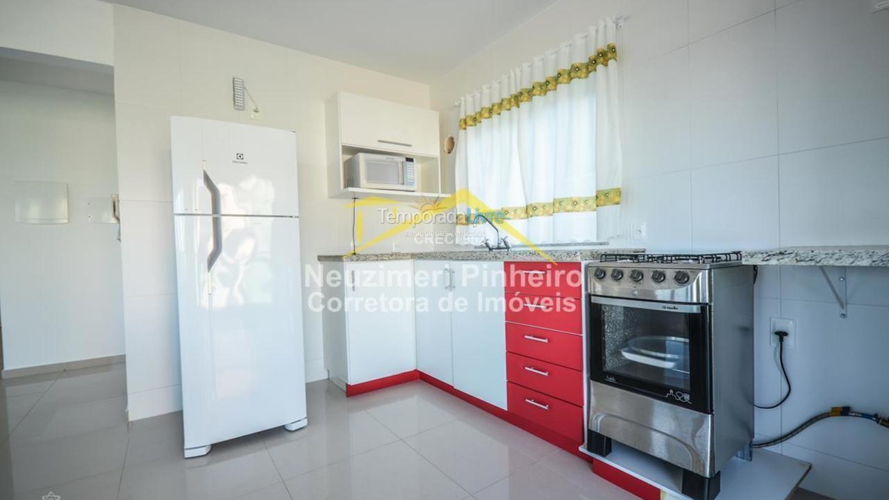 Apartamento para aluguel de temporada em Bombinhas (Praia de Quatro Ilhas)