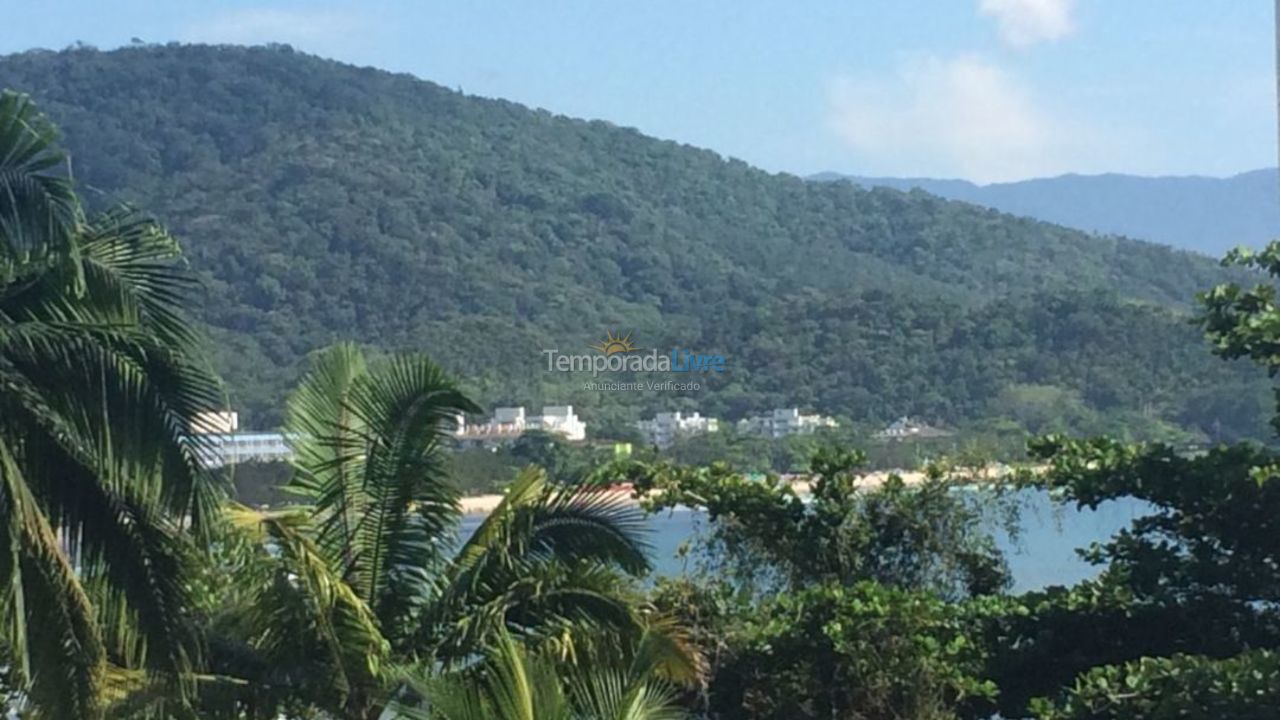 Apartment for vacation rental in Ubatuba (Praia das Toninhas)