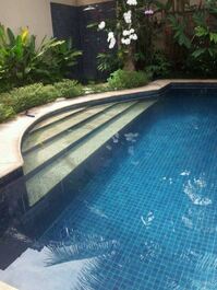 Beautiful and luxurious house in Praia da Baleia for rent