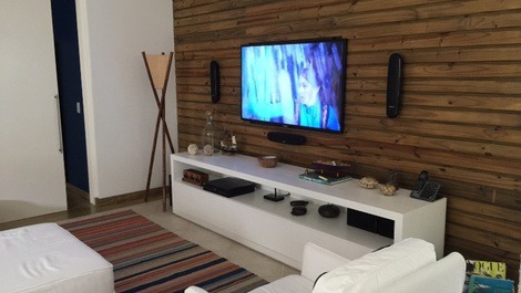 Beautiful and luxurious house in Praia da Baleia for rent