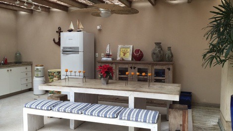 Beautiful and luxurious house in Praia da Baleia for rent