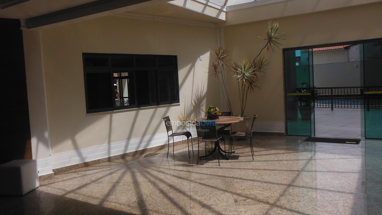 Apartamento para aluguel de temporada em Cabo Frio (Praia do Forte)