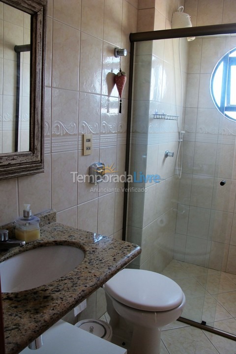 Apartamento para aluguel de temporada em Bombinhas (Praia de Bombas)