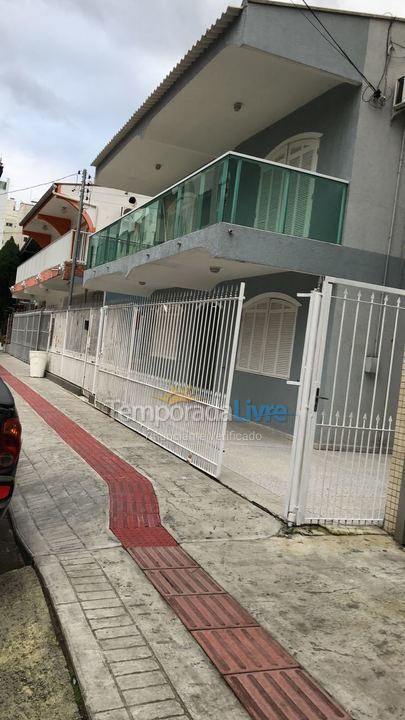 Casa para aluguel de temporada em Balneário Camboriú (Praia Central)
