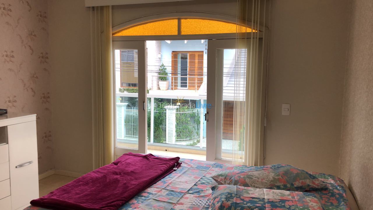 Casa para aluguel de temporada em Balneário Camboriú (Praia Central)