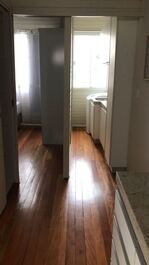 17 ou 21 PESSOAS/ SOBRADO-CENTRO BALNEÁRIO/AR/PISCINA/BILHAR/4VAGAS