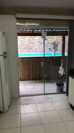 17 ou 21 PESSOAS/ SOBRADO-CENTRO BALNEÁRIO/AR/PISCINA/BILHAR/4VAGAS