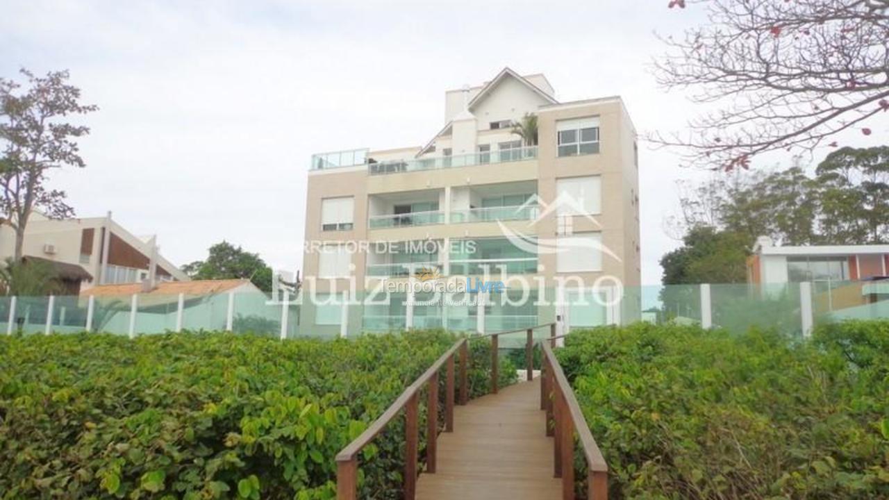 Apartamento para aluguel de temporada em Florianópolis (Cachoeira do Bom Jesus)