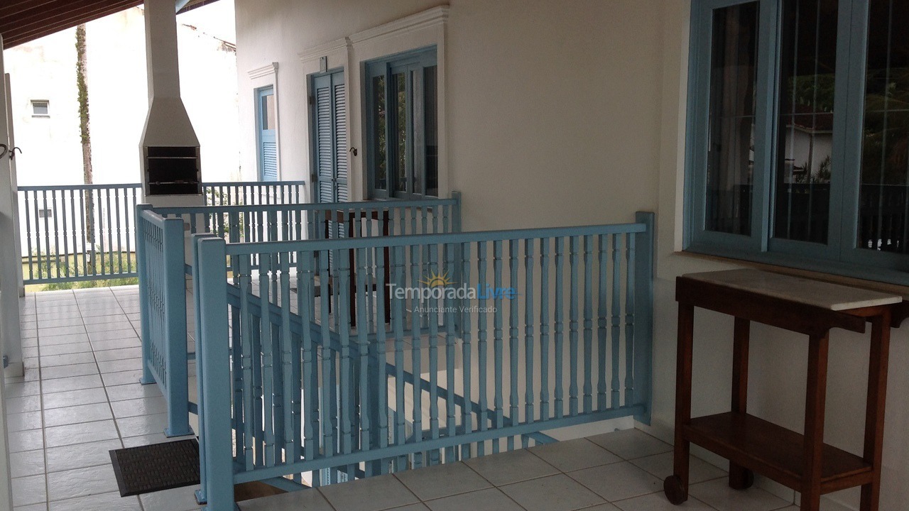 Apartment for vacation rental in Ubatuba (Enseada)