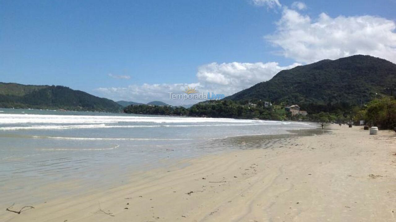 Apartment for vacation rental in Ubatuba (Enseada)