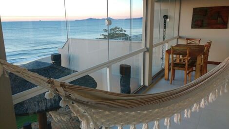 BELA CASA DE FRENTE AL MAR - 4 HABITACIONES - 12 PERSONAS