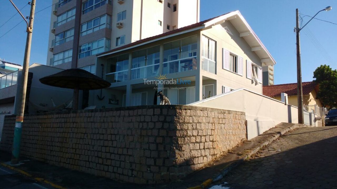 Casa para alquiler de vacaciones em Barra Velha (Praia do Tabuleiro)