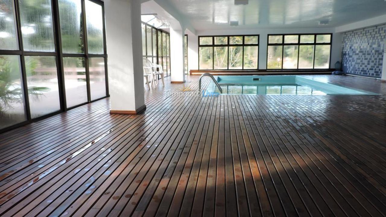 Apartamento para aluguel de temporada em Gramado (Centro)